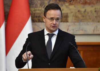 თავს ესხმიან იმიტომ, რომ ქართველმა ხალხმა სუვერენული მთავრობის არჩევა გაბედა – პიტერ სიიარტო