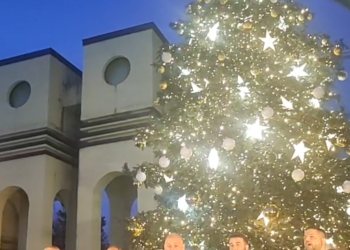 წყალტუბოში, საზეიმო ვითარებაში ნაძვის ხე აანთეს