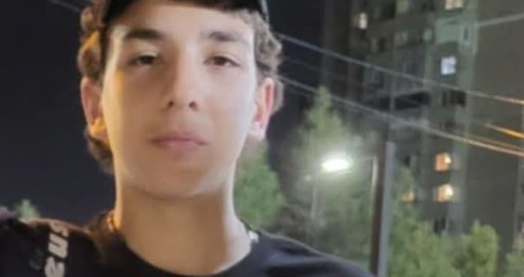 ბათუმში მოზარდს ეძებენ