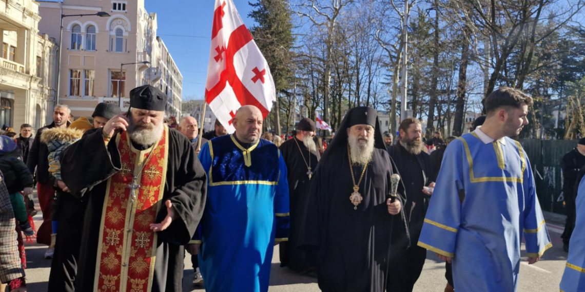 ქუთაისში საშობაო მსვლელობა მოეწყო