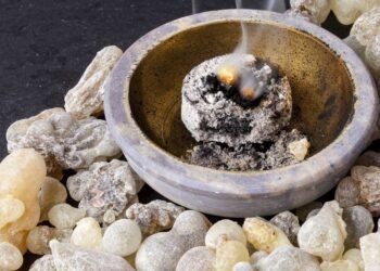 რა ხდება სახლში, სადაც ყოველდღიურად საკმეველი ინთება