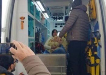 საგანგებო სიტუაციების კოორდინაციისა და გადაუდებელი დახმარების ცენტრის ექიმებმა დედა და ჩვილი ოზურგეთის სამედიცინო დაწესებულებაში გადაიყვანეს