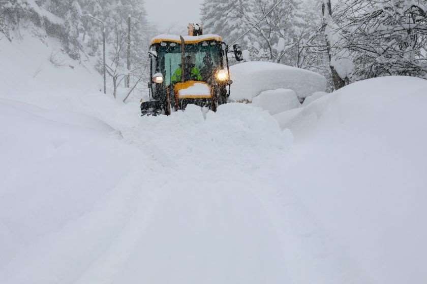 იმერეთში დიდთოვლობის გამო 42 სოფელის გზაა ჩაკეტილი, 28 870 აბონენტს არ მიეწოდება ელექტროენერგია