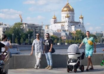 რუსეთში შობადობის დონე კატასტროფულად შემცირდა