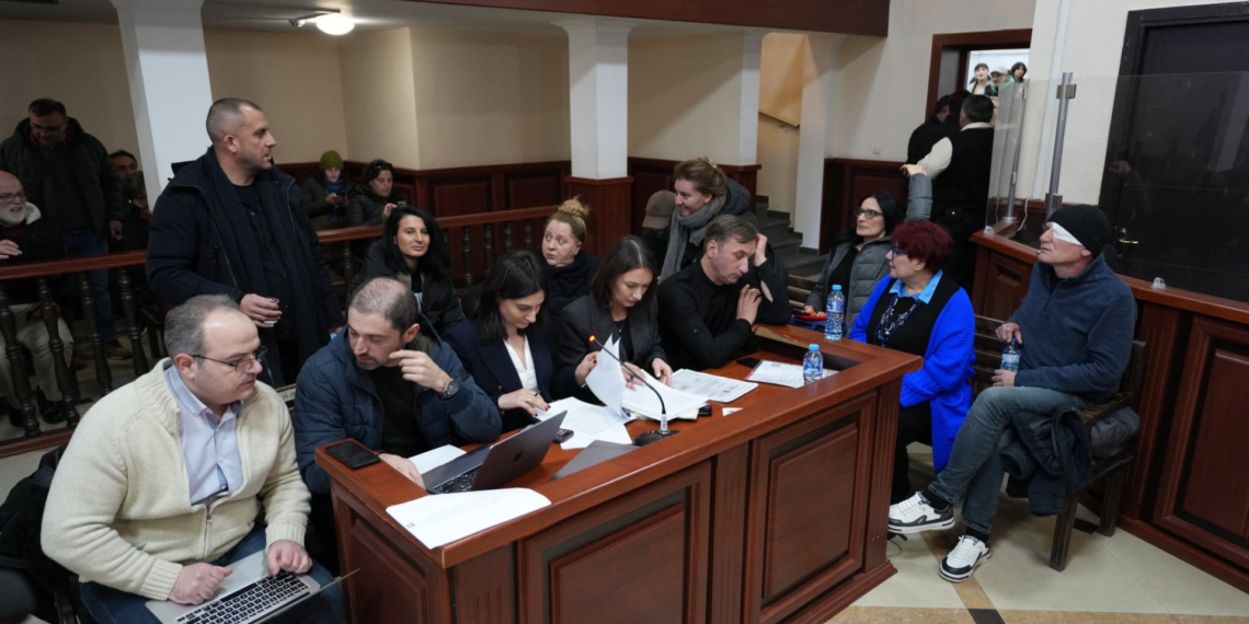 მზია ამაღლობელის მხარდამჭერი აქციის 9 მონაწილე, ქუთაისის საქალაქო სასამართლომ 5 000-5 000 ლარით დააჯარიმა