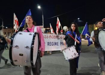 უწყვეტი პროტესტის 108-დღეს ქუთაისში აქცია-მსვლელობა გაიმართა