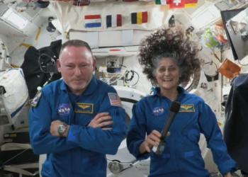 ასტრონავტები, რომლებიც კოსმოსურ სადგურზე 9 თვე იმყოფებოდნენ, დედამიწისკენ მოემართებიან