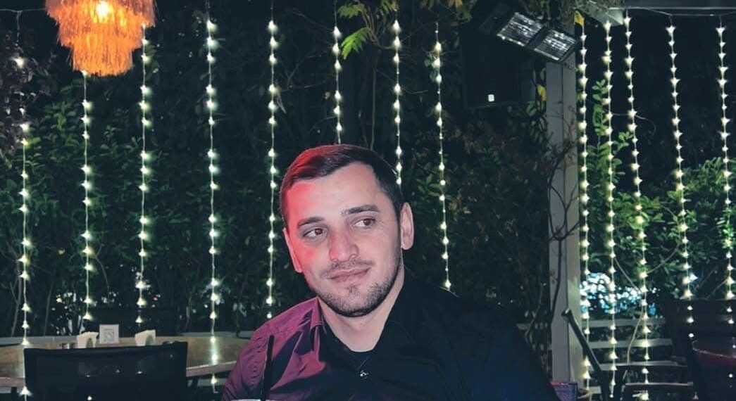 ” უსაშველო ტკივილი და მოგონება დაგვიტოვე ” – ბათუმელ დავით აბულაძეს ახლობლები ემშვიდობეიან