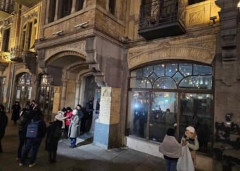 სტუდენტის სტატუსი შეგვიწყდა – რას წერენ თეატრალური უნივერსიტეტის სტუდენტები