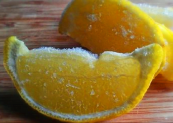 რატომ უნდა ჩადოთ ლიმონი გამოყენების წინ საყინულეში – საინტერესო ინფრომაცია