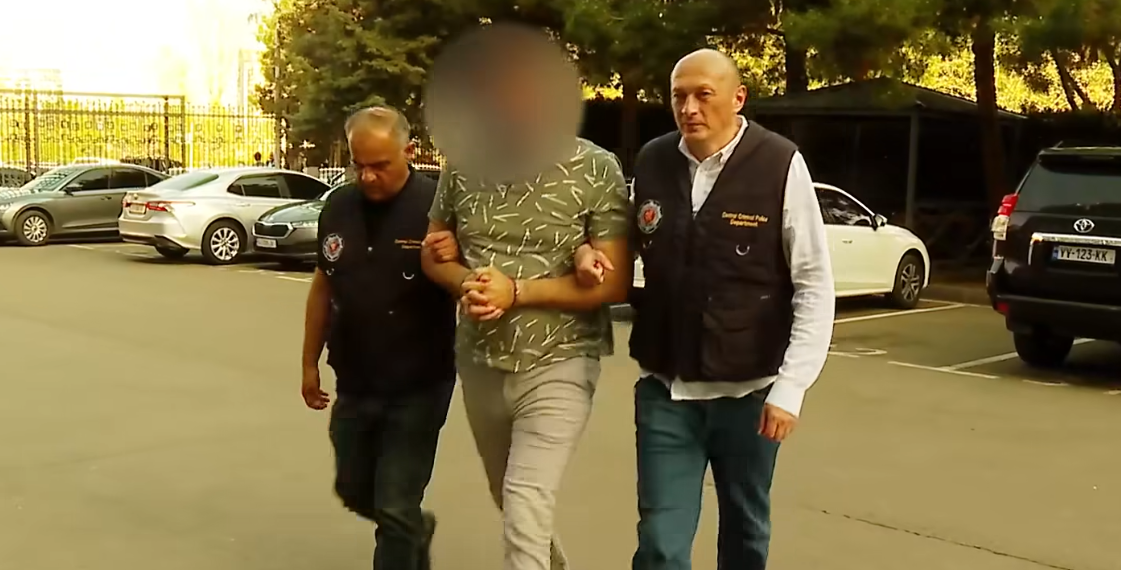 შინაგან საქმეთა სამინისტრომ 3 ნარკორეალიზატორი დააკავა