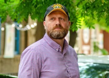 ზურაბ ჯაფარიძეს პარლამენტის დროებით საგამოძიებო კომისიაზე გამოუცხადებლობის გამო, ბრალდება წაუყენეს