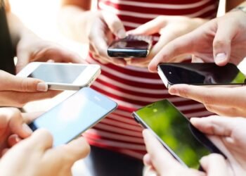 რა გავლენას ახდენს მოზარდებში გვიანობამდე სქროლვა