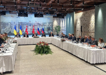 სტამბოლში რუსეთისა და უკრაინის დელეგაციების შეხვედრა დაიწყო