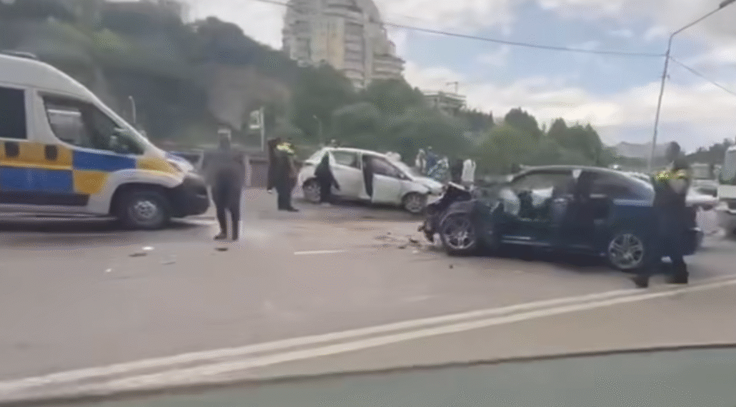 ავარია მტკვრის სანაპიროზე – არიან დაშავებულები