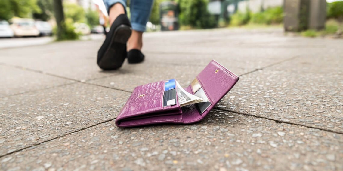 “ინვალიდი შვილის სამკურნალოდ სოფელი გაყიდა” – ქუთაისში,ასაკოვანმა ქალბატონმა თანხა დაკარგა