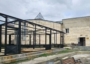 ” სულ გვიწევს ბრძოლა…” – რა ხდება წყალტუბოს სამხატვრო სკოლაში