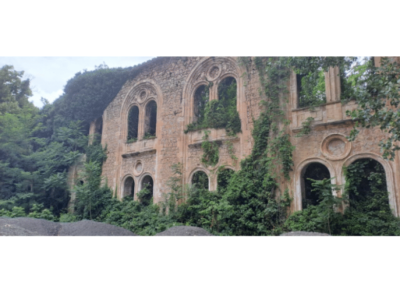 ქუთაისში ყაზარმის ყოფილი შენობა გაიყიდა