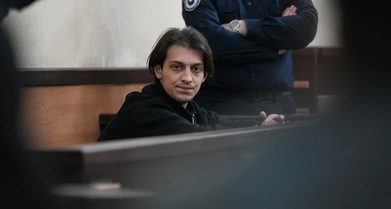 “ჩემი საქმე შეკერილია” – პოლიციელზე თავდასხმისთვის დაკავებული ანზორ კვარაცხელია