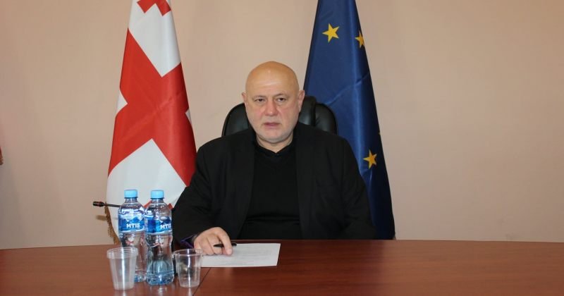 ” კაცი, რომელმაც ინტერვიუ აიღო, აღმოჩნდა სააკაშვილის „ადვოკატი“ – გორის საკრებულოს თავმჯდომარე