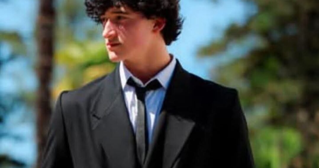 უნივერსიტეტის კარი უნდა შეგეღო, მაგრამ გიმტყუნა მუხთალმა წუთისოფელმა – ქუთაისში დაღუპულ ბიჭს პედაგოგები ემშვიდობებიან