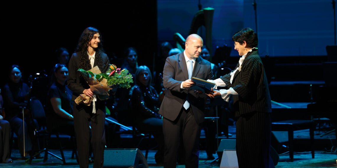 ჭიათურელემა პედაგოგმა „მასწავლებლის ეროვნული პრემია“ მიიღო