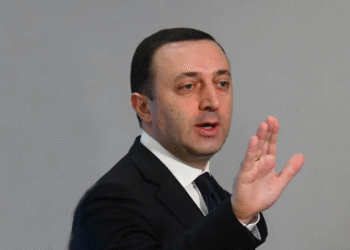 “ხომ არ გავცვალოთ ადგილები?” – ირაკლი ღარიბაშვილი ჟურნალისტებს სასამართლო პროცესზე