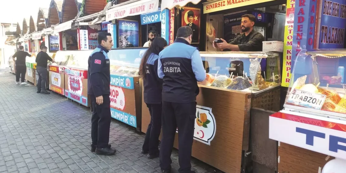 სავარაუდოდ საკვებით ინტოქსიკაციით სტამბოლში 25 ადამიანი კლინიკაში მოხვდა