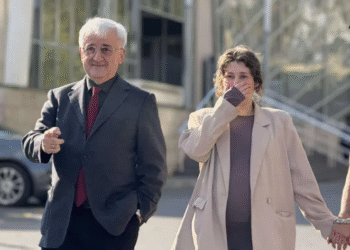 ნარკოტიკების შემოტანის საქმეზე დაპატიმრებული ბრიტანეთის მოქალაქე, 19 წლის მეი კალი თავისუფალია