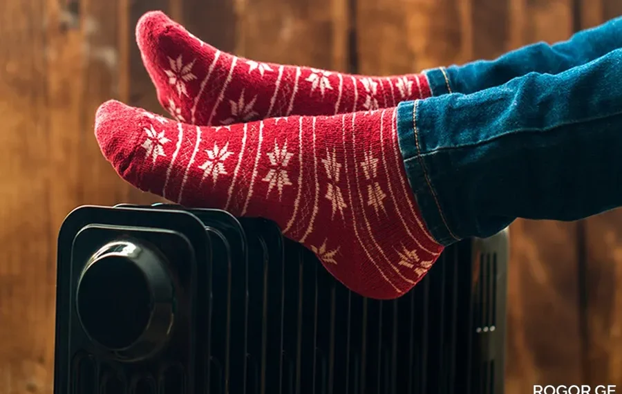 ექიმი ასახელებს 6 მიზეზს, რატომ გეყინებათ ფეხები