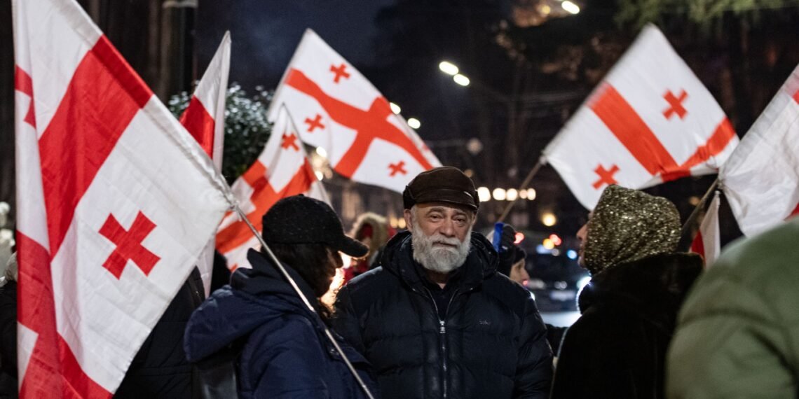 პატიმრობა ტროტუარზე დგომისთვის – ახალ პრაქტიკას ამკვიდრებს, რომელიც რუსეთის მსგავსი ავტორიტარული ქვეყნებისთვისაა დამახასიათებელი – „საერთაშორისო გამჭვირვალობა – საქართველო“