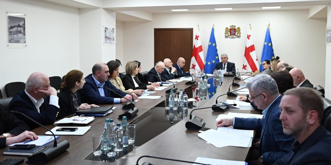 8 ექიმს 6 თვით საქმიანობის უფლება შეეზღუდა- ჯანდაცვის სამინისტრო