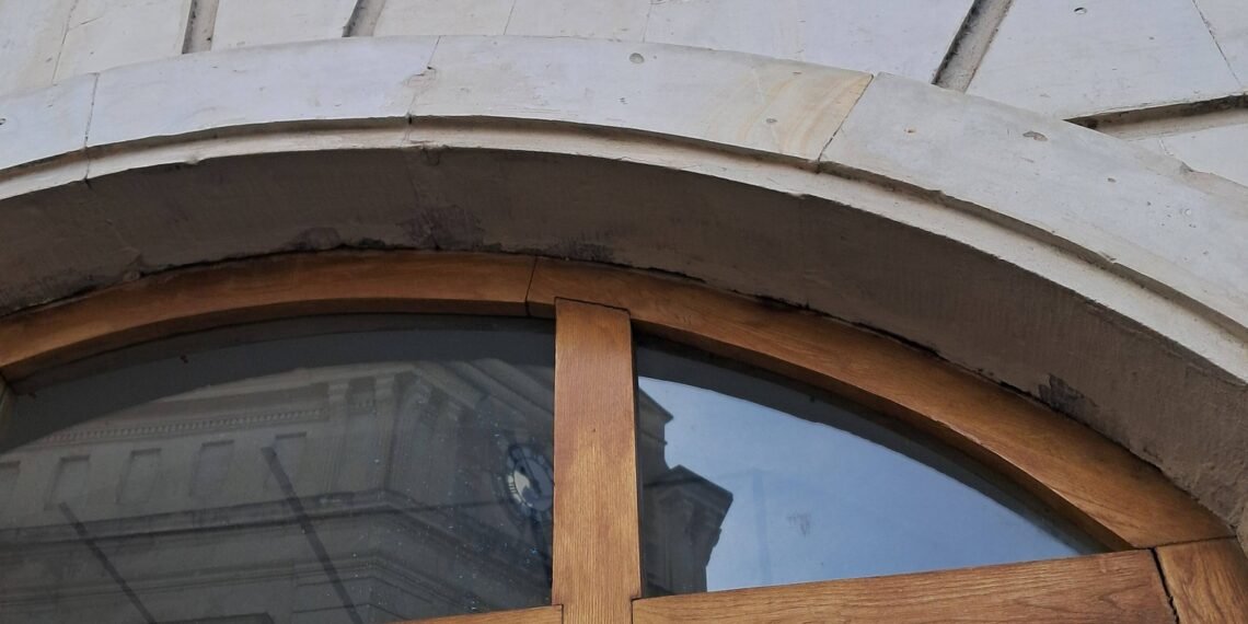 “ბიჭი პირჯვარს იწერდა. ღმერთმა გადაარჩინა”- რა საფრთხეზე წერენ მოქალაქეები ქუთაისში