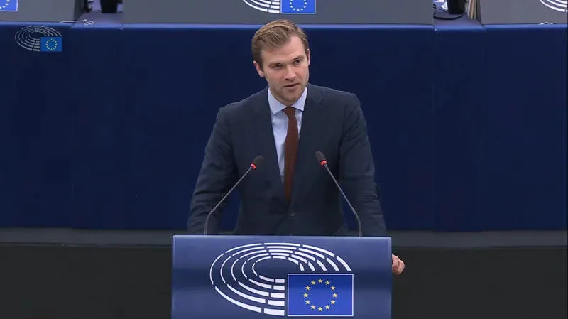 “საქართველოს ადგილი ევროპაშია, მაგრამ „ქართული ოცნების“ არა” – ევროპარლამენტარი