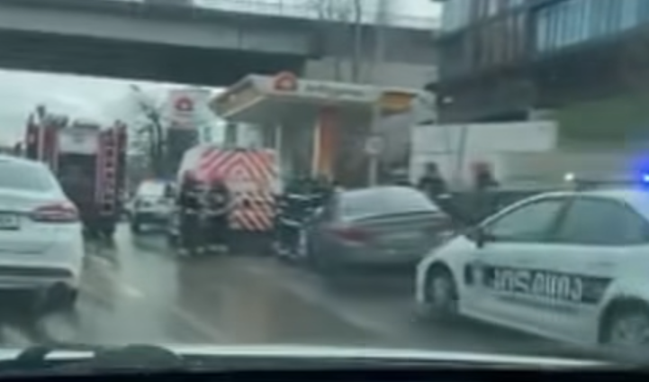 ავარია თბილისში – რა მდგომარეობაა ადგილზე