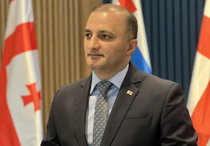 აჭარის უმაღლესი საბჭოს თავმჯდომარემ დავით გაბაიძემ თანამდებობა დატოვა