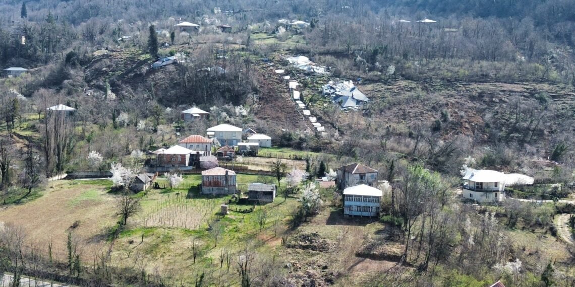 სტიქია სოფელ კურსებში – ფოტორეპორტაჟი