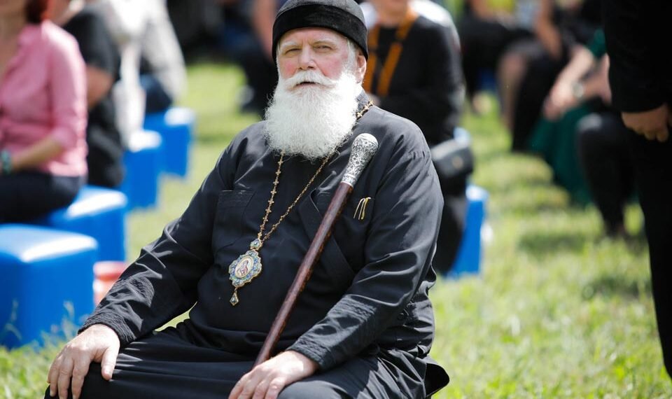 სინოდის სხდომაზე ჩემი წინადადება იქნება პატრიარქი სამებაში დაკრძალონ – მეუფე ანტონი