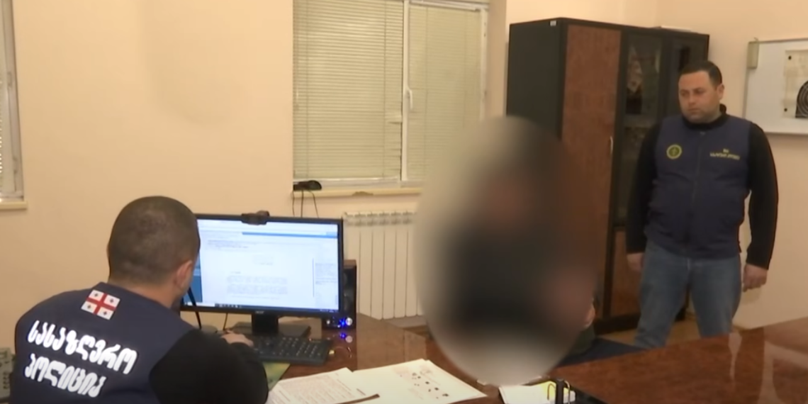 საზღვრის უკანონო გადაკვეთის მცდელობისა და პოლიციელზე თავდასხმისთვის ერთი პირი დააკავეს