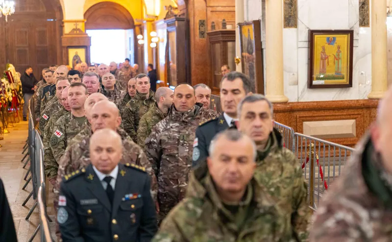 ჯარისკაცებმა პატრიარქის ხსოვნას პატივი მიაგეს