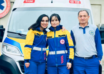 “დაიბადა ჯანმრთელი ბიჭუნა”- სასწრაფო დახმარების ბრიგადამ გამოძახება ლოზუნგით – მშობიარობა მიიღო