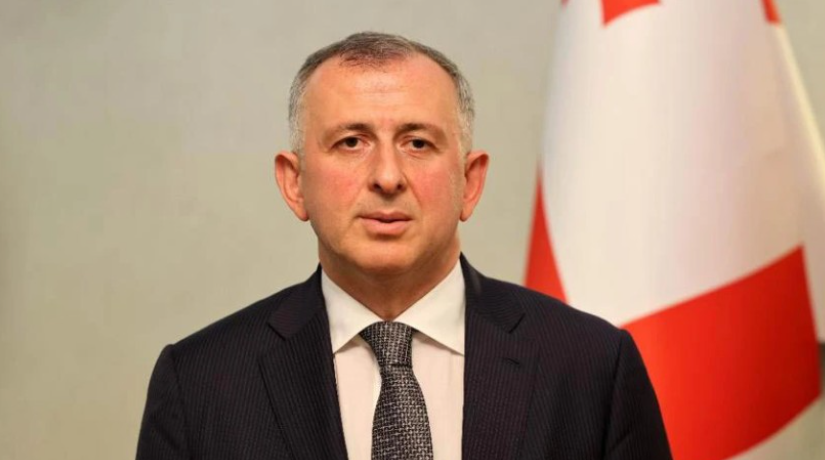 აჭარის მთავრობის თავმჯდომარის თანამდებობაზე ზურაბ პატარაძის კანდიდატურა წარადგინეს