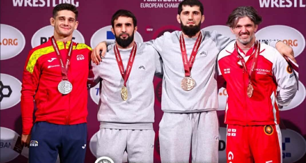“გრეპლინგში” ქუთაისელმა სპორტსმენმა ჯიმშერ რაზმაძემ მესამე საპრიზო ადგილი დაიკავა