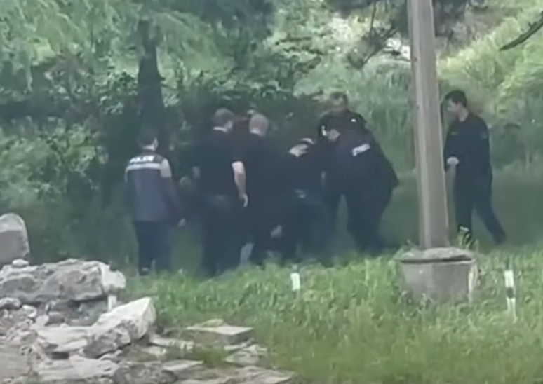 პოლიციელების მხრიდან ძალადობით უფლებამოსილების სავარაუდო გადამეტების ფაქტზე გამოძიება დაიწყო