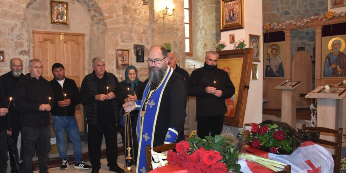 იაგო ბზიკაძის ნეშთი 33 წლის შემდეგ წყალტუბოს მუნიციპალიტეტის სოფელ გუმბრაში ჩამოასვენეს