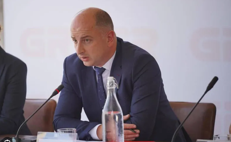 საქართველოს რკინიგზის ყოფილ ხელმძღვანელზე, დავით ფერაძეზე ძებნა გამოცხადდა – სუს