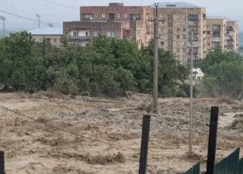 ძლიერი სტიქიის შედეგად თელავში მძიმე ვითარებაა – ევაკუირებულია მოსახლეობა