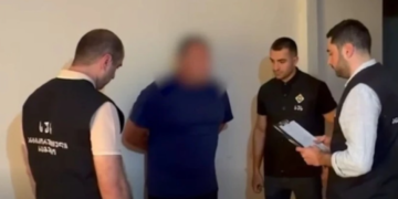 საფეხბურთო კლუბ „გარდაბნის“ მწვრთნელმა უცხოელი, ფიქტიურად გააფორმა საფეხბურთო კლუბში და სანაცვლოდ 3000 აშშ დოლარი აიღო