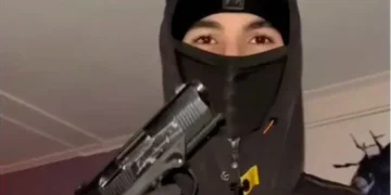 შეცდომით მოკლული 20 წლის ბიჭი, 35-ზე მეტი მკვლე­ლო­ბა და რამ­დე­ნი­მე ტე­რო­რის­ტუ­ლი თავ­დას­ხმა – რა ირკვევა “მოზარდი ქილერების” ქსელზე